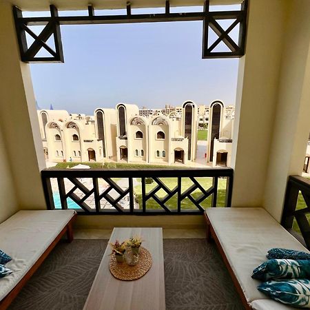 Luxury Beachfront Studio- Foreign Nationals Only Hurghada Exterior photo
