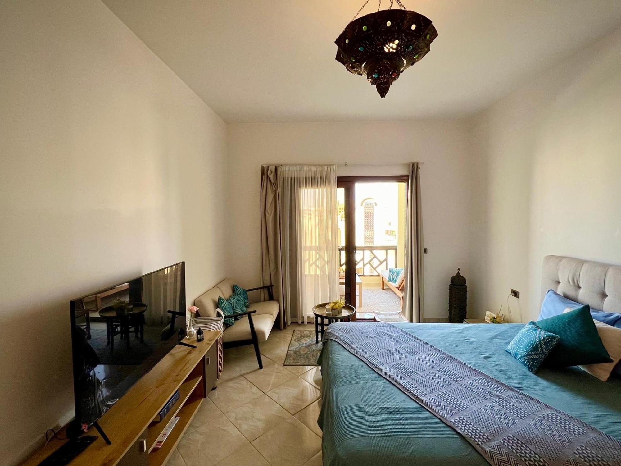 Luxury Beachfront Studio- Foreign Nationals Only Hurghada Exterior photo