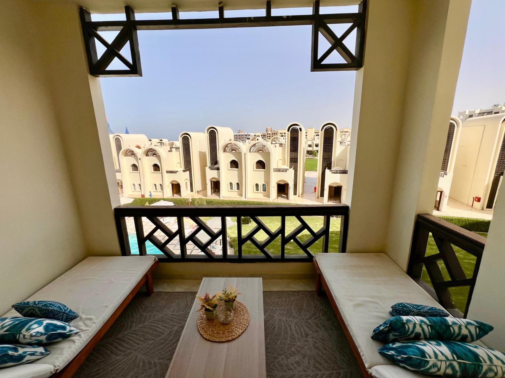 Luxury Beachfront Studio- Foreign Nationals Only Hurghada Exterior photo