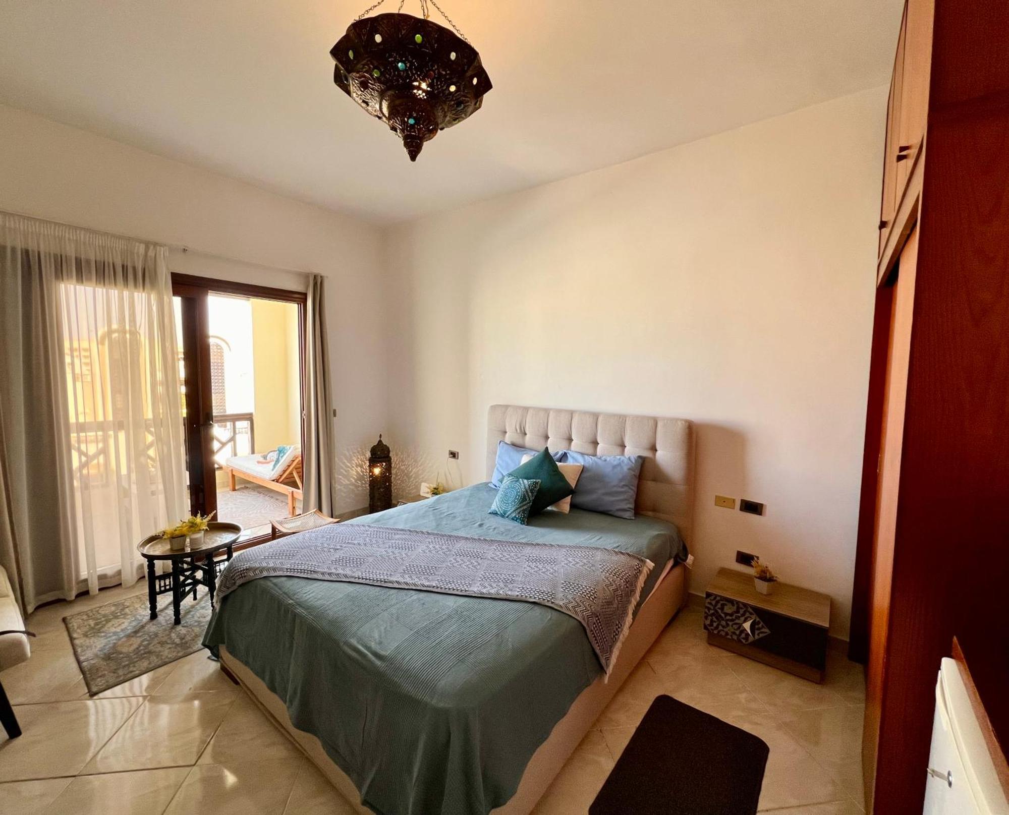 Luxury Beachfront Studio- Foreign Nationals Only Hurghada Exterior photo